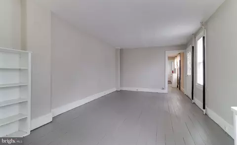 Living - 112 8th St, Salem, NJ 08079 photo 1 of 1