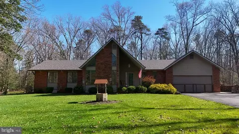 988 Laurel Ln, Elmer, NJ 08318