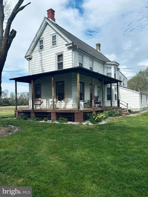 128 Jefferson Rd, Elmer, NJ 08318