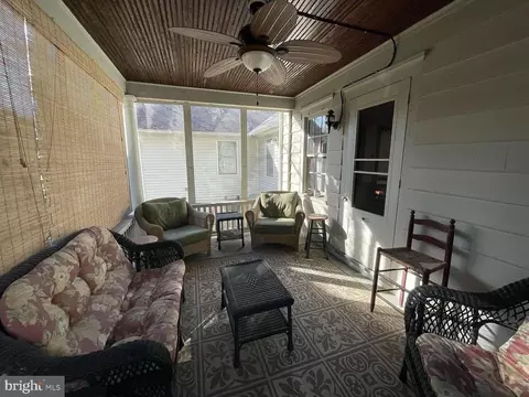 53 Market St, Salem, NJ 08079