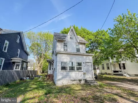 67 Walnut St, Salem, NJ 08079