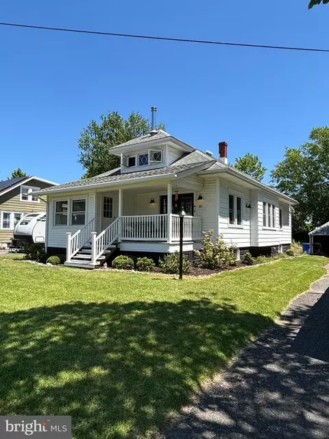 81 N Railroad Ave, Pedricktown, NJ 08067