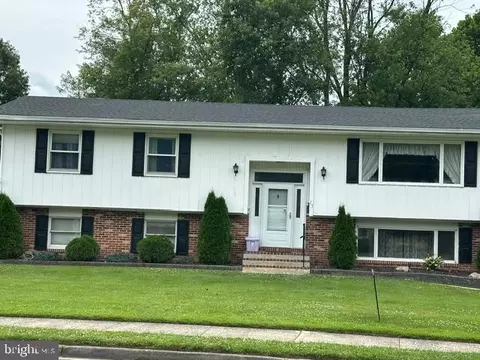 27 K Dr, Pennsville, NJ 08070