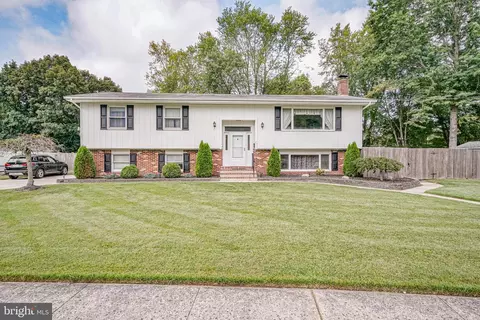 27 K Dr, Pennsville, NJ 08070