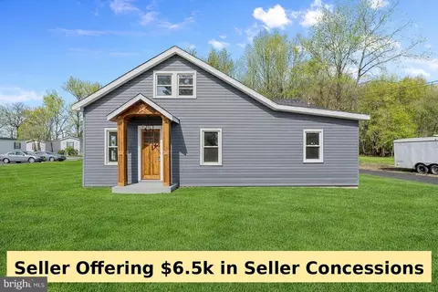 105 E Del A Vue Ave, Carneys Point, NJ 08069