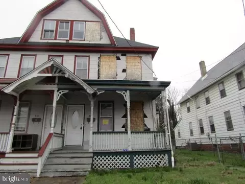 52 Seventh St, Salem, NJ 08079