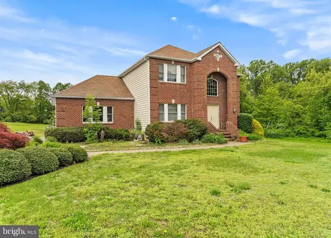 135 Avis Ml, Pilesgrove Township, NJ 08098