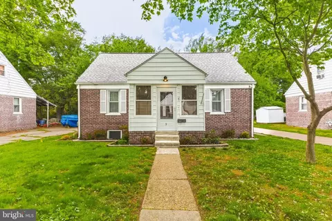 5 Dixie Dr, Penns Grove, NJ 08069