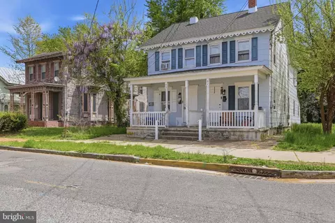 60 62 Walnut St, Salem, NJ 08079