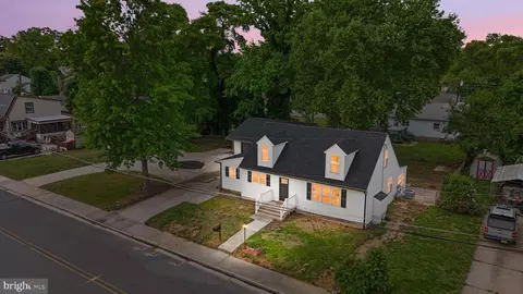 66 New Jersey Ave, Pennsville, NJ 08070