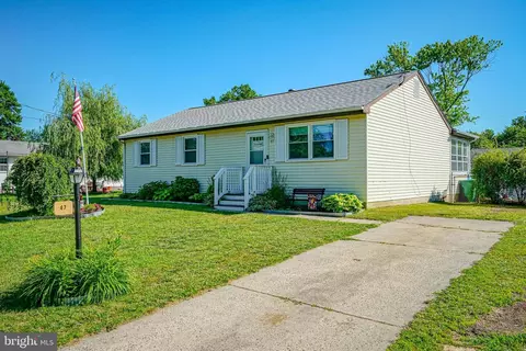 47 Princeton Rd, Pennsville, NJ 08070