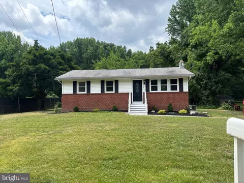 138 E Del A Vue Ave, Carneys Point, NJ 08069