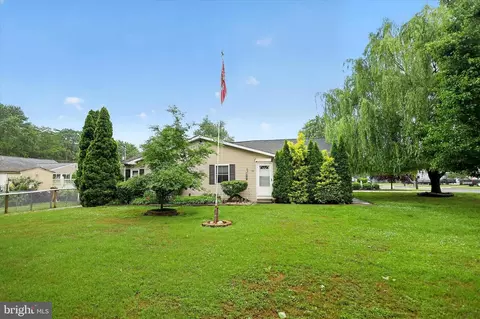 79 Miramar Dr, Pennsville, NJ 08070