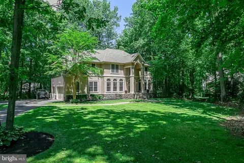 15 Waterview Dr, Woodstown, NJ 08098