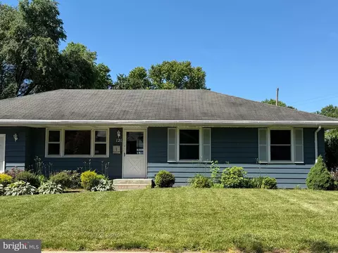 121 Dunn Ln, Pennsville, NJ 08070