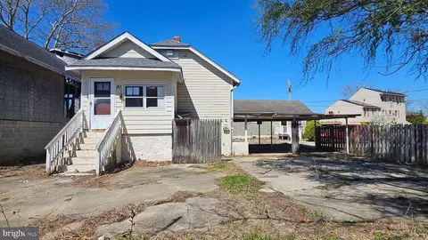 81 Mill St, Penns Grove, NJ 08069
