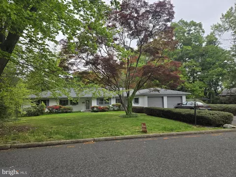18 Chestnut Dr, Woodstown, NJ 08098