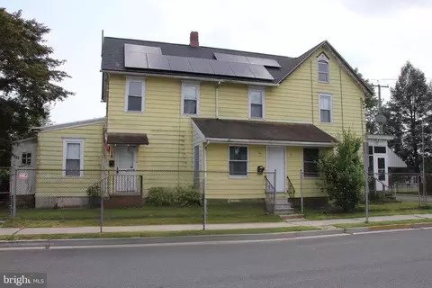 78 Walnut St, Salem, NJ 08079