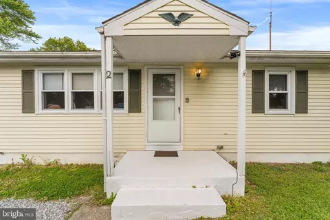 Exterior - 2 Stuart Dr, Salem, NJ 08079 photo 2 of 8