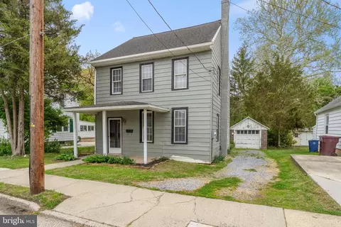 44 Church St, Woodstown, NJ 08098