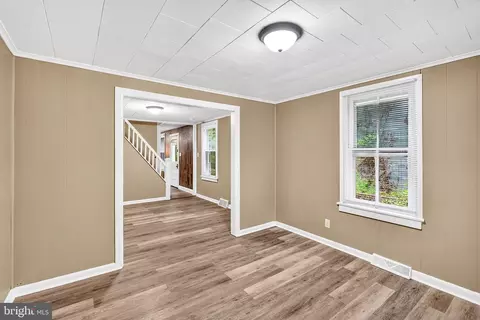 14 Seventh St, Salem, NJ 08079