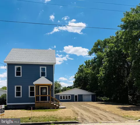 106 Park Ave, Elmer, NJ 08318