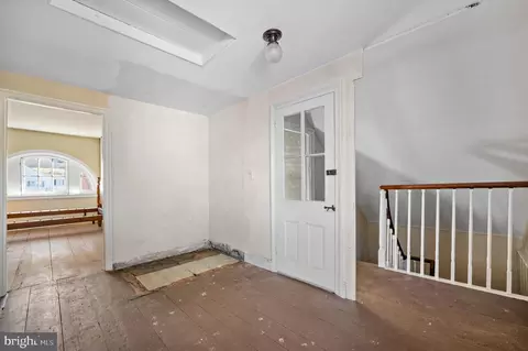 Entry Way - 109 W Broadway, Salem, NJ 08079 photo 5 of 11