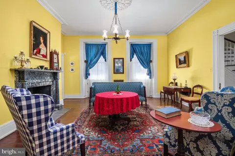 Living - 109 W Broadway, Salem, NJ 08079 photo 4 of 5