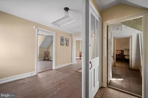 Entry Way - 109 W Broadway, Salem, NJ 08079 photo 4 of 11