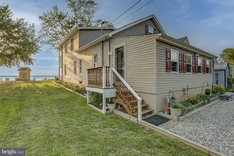197 N River Dr, Pennsville, NJ 08070