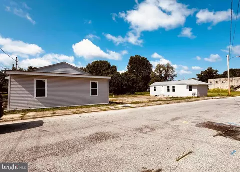 64 70 Walnut St, Penns Grove, NJ 08069