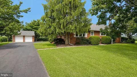 157 Canhouse Rd, Elmer, NJ 08318