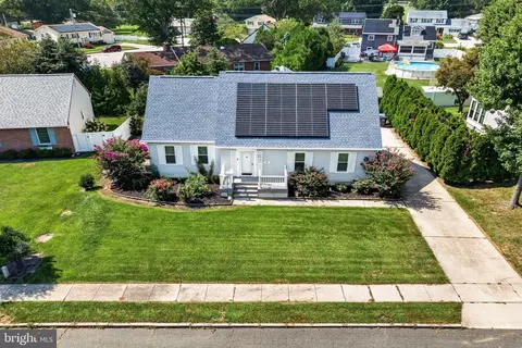 22 Lail St, Woodstown, NJ 08098