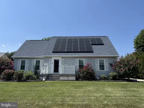 22 Lail St, Woodstown, NJ 08098