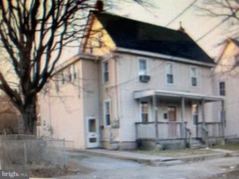 6 Franklin St, Penns Grove, NJ 08069