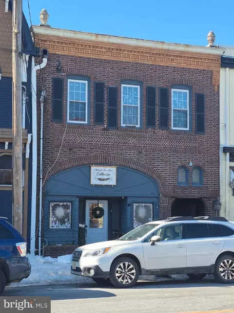 6 S Main St, Woodstown, NJ 08098