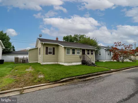 330 Jackson Ave, Carneys Point, NJ 08069