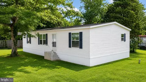 15 Briarwood Ln, Pittsgrove, NJ 08318