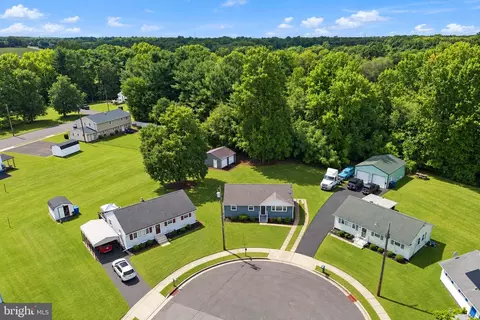 20 Donna Dr, Pedricktown, NJ 08067