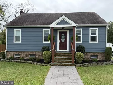 1077 Almond Rd, Pittsgrove, NJ 08318