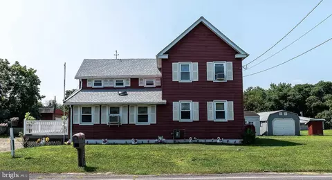 81 Almond Rd, Elmer, NJ 08318
