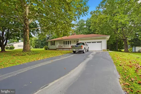 15 Tufts Rd, Pennsville, NJ 08070