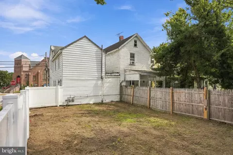 Exterior - 369 E Broadway, Salem, NJ 08079 photo 6 of 6