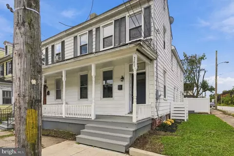 Exterior - 369 E Broadway, Salem, NJ 08079 photo 2 of 6
