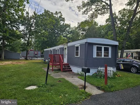 5 Cynthia Pl, Pittsgrove, NJ 08318