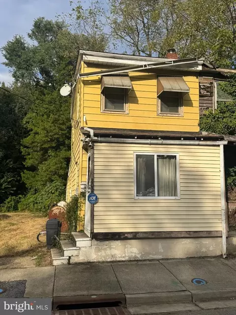 202 Pledger St, Salem, NJ 08079 photo 2