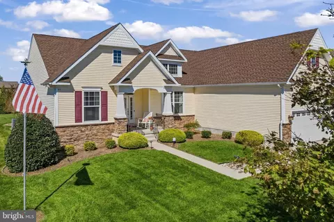 38 Granite Ln, Carneys Point, NJ 08069