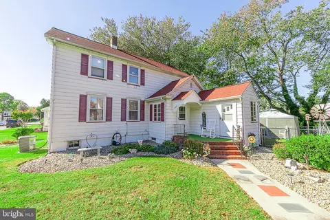 266 C St, Carneys Point, NJ 08069