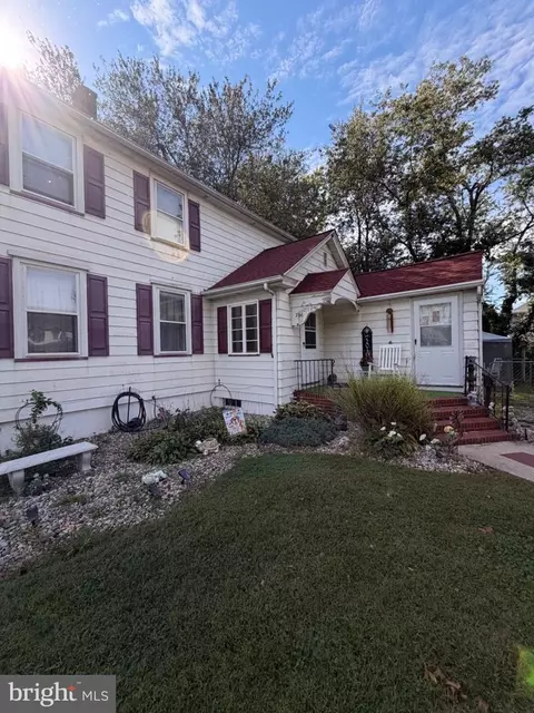 266 C St, Carneys Point, NJ 08069