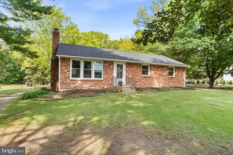 365 Mannington Yorketown Rd, Pilesgrove, NJ 08098